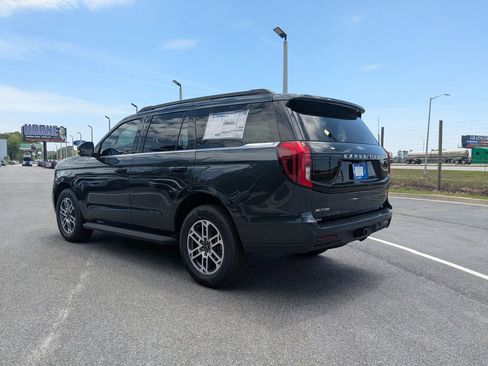 New 2026 Ford Expedition Active RWD image 6