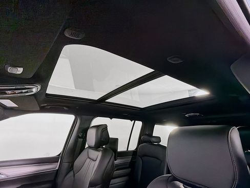 New 2026 Jeep Grand Wagoneer L Limited AWD/4WD image 23
