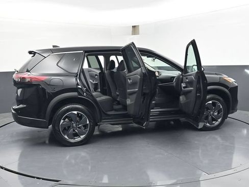Used 2024 Nissan Rogue SV AWD/4WD image 47