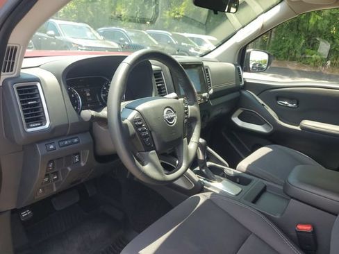 Used 2022 Nissan Frontier SV AWD/4WD image 14