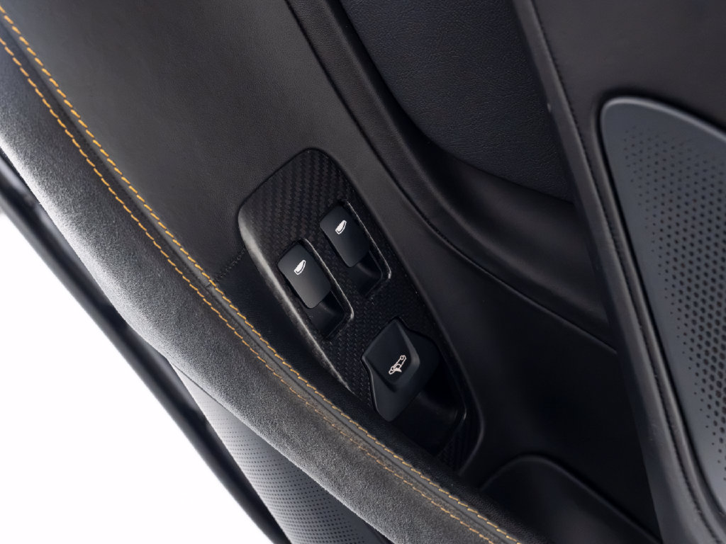 Used 2018 McLaren 570S Spider RWD image 15