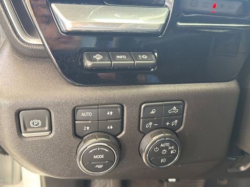 Used 2024 Chevrolet Silverado 3500 High Country w/ High Country Premium Package AWD/4WD image 20
