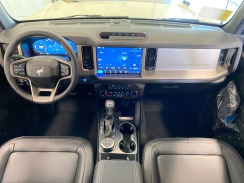 New 2026 Ford Bronco Outer Banks w/ Sasquatch Package AWD/4WD image 42