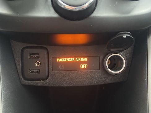 Used 2019 Chevrolet Trax LT w/ LT Convenience Package image 21