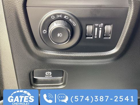 Used 2024 Jeep Grand Cherokee L Limited w/ Luxury Tech Group II image 35