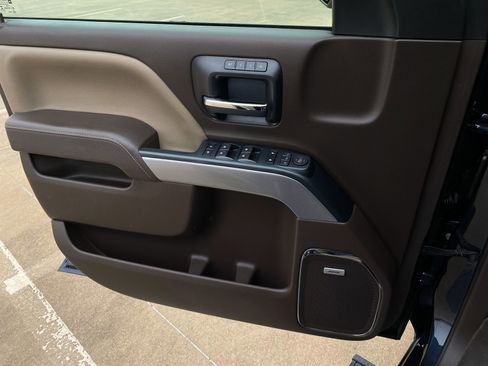 Used 2018 Chevrolet Silverado 1500 LTZ Z71 w/ Centennial Edition AWD/4WD image 27