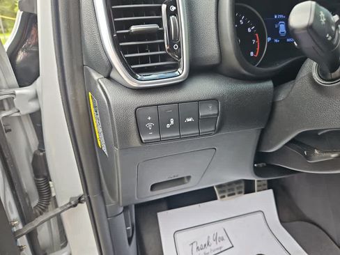 Used 2020 Kia Sportage S w/ S Premium Package AWD/4WD image 11