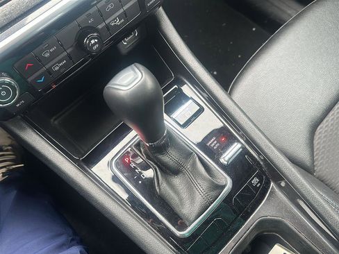 Used 2024 Jeep Compass Latitude image 22