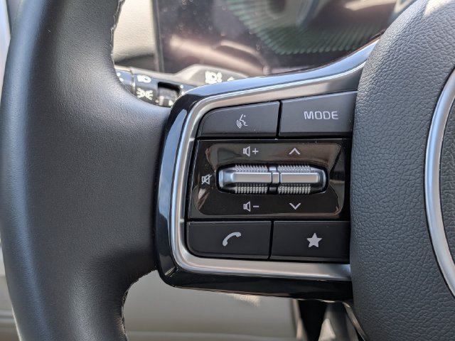 Used 2025 Kia Sorento EX w/ Panoramic Sunroof Package FWD image 25