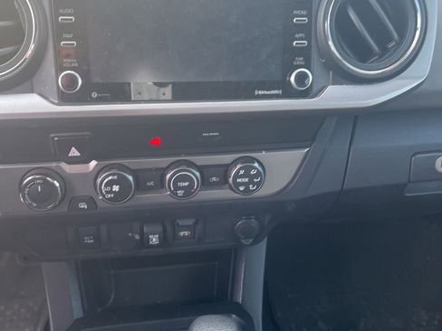 Used 2020 Toyota Tacoma SR5 image 7