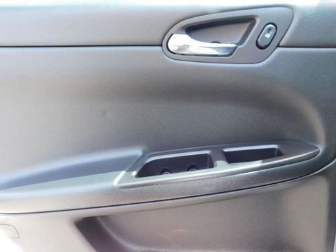 Used 2006 Chevrolet Impala LS image 13