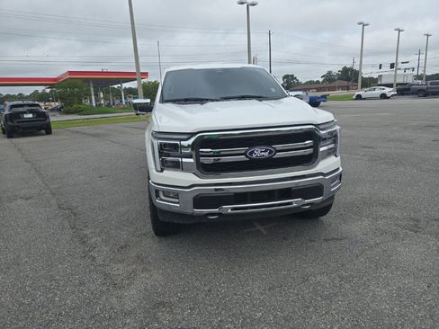 Used 2024 Ford F150 Lariat w/ FX4 Off-Road Package AWD/4WD image 12
