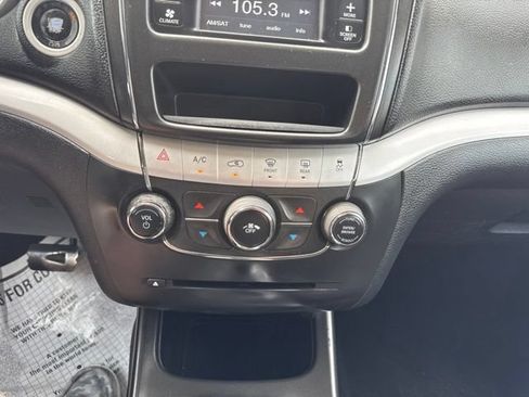 Used 2018 Dodge Journey SE w/ Popular Equipment Group FWD image 18