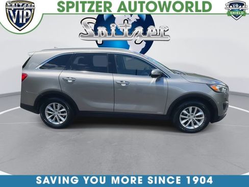 Used 2018 Kia Sorento AWD image 11