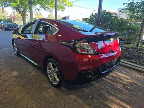 Used 2019 Chevrolet Volt LT w/ Power Convenience Package FWD image 2
