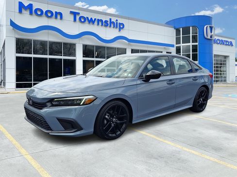 Used 2024 Honda Civic Sport image 3
