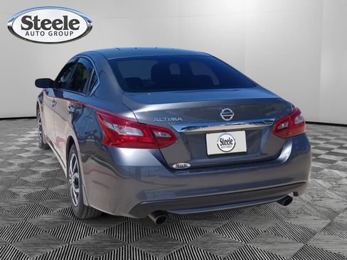 Used 2018 Nissan Altima 2.5 S w/ S Convenience Package FWD image 2
