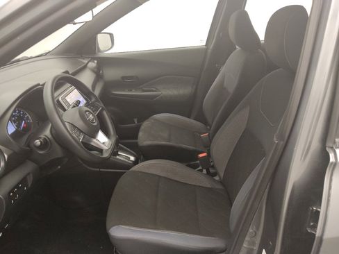 Used 2020 Nissan Kicks S FWD image 17