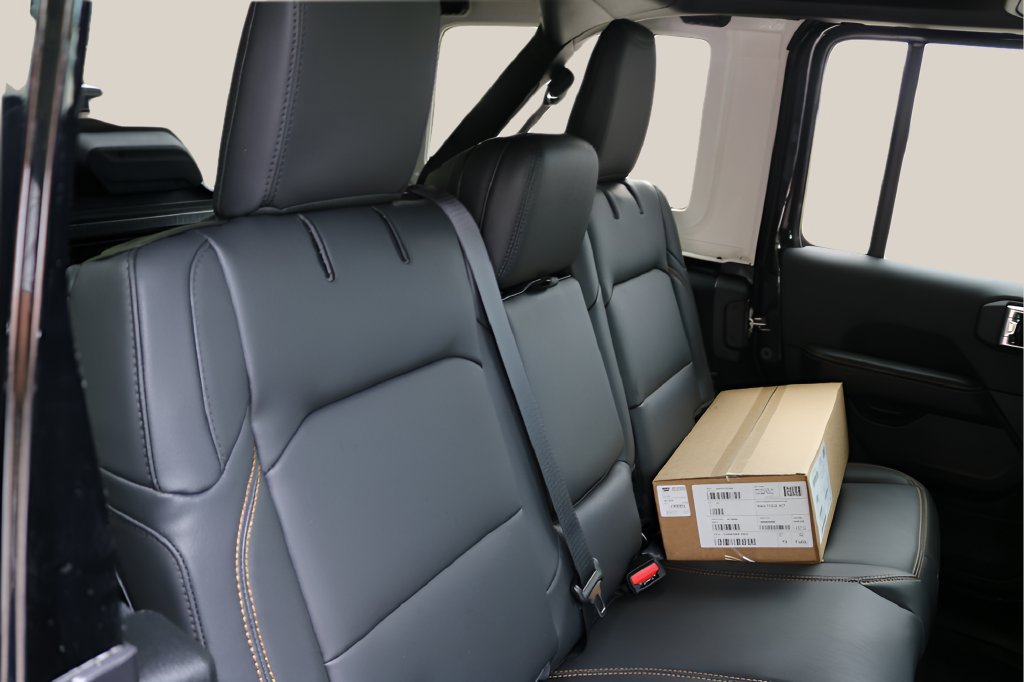 New 2027 Jeep Wrangler Unlimited Sahara AWD/4WD image 17