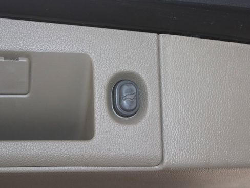 Used 2017 Chevrolet Tahoe Premier image 17