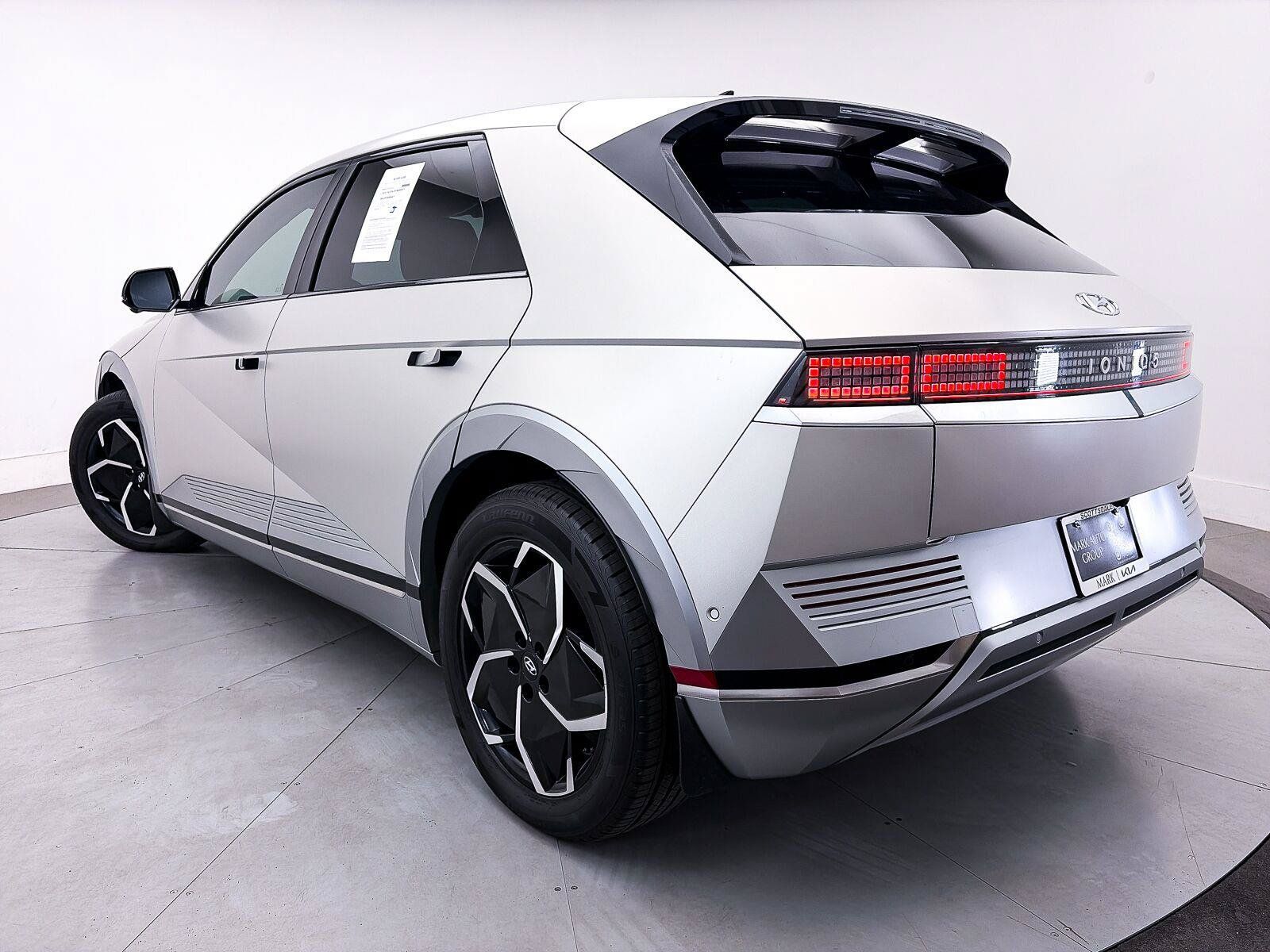 Used 2023 Hyundai Ioniq 5 Limited RWD image 2