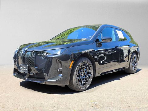 Used 2026 BMW iX xDrive60 w/ M Sport Package AWD/4WD image 33