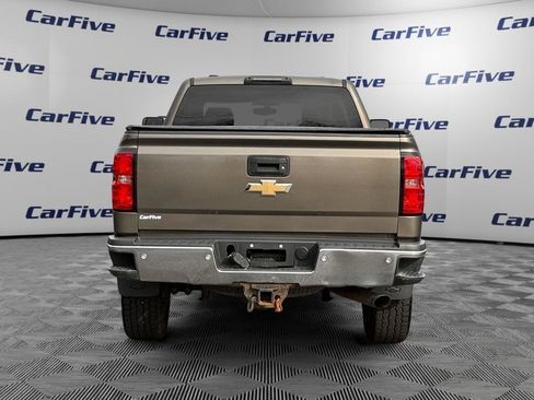 Used 2015 Chevrolet Silverado 2500 LT w/ LT Convenience Package AWD/4WD image 4