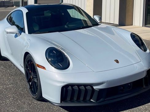 Used 2026 Porsche 911 Carrera GTS image 4