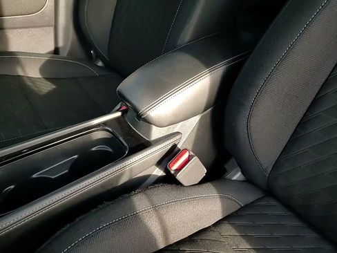 Used 2024 Nissan Kicks SV image 21