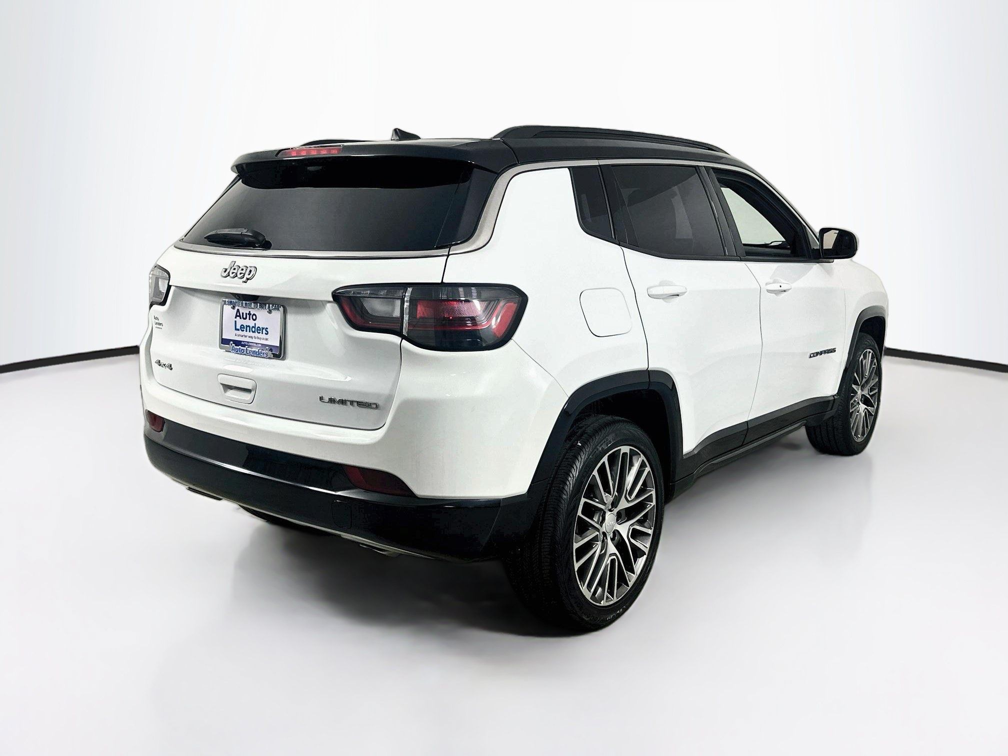 Used 2023 Jeep Compass Limited w/ Elite Group AWD/4WD image 5
