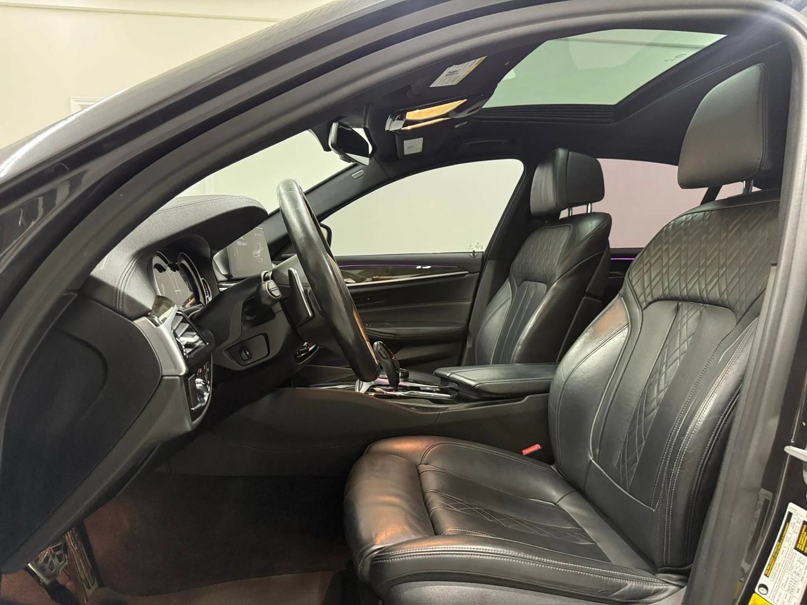 Used 2018 BMW M550i xDrive w/ Driving Assistance Package AWD/4WD image 13