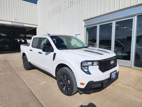 New 2025 Ford Maverick XLT w/ XLT Luxury Package image 4