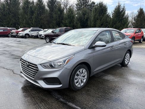 Used 2022 Hyundai Accent SE image 1