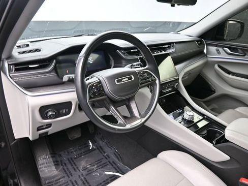 Used 2021 Jeep Grand Cherokee L Overland w/ Luxury Tech Group IV image 19