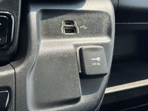 Used 2023 RAM ProMaster 2500 FWD image 9