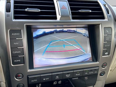 Used 2016 Lexus GX 460 w/ Premium Package AWD/4WD image 26