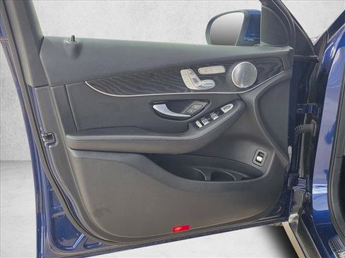 Used 2017 Mercedes-Benz GLC 300 4MATIC image 12