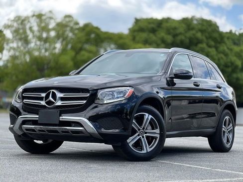 Used 2019 Mercedes-Benz GLC 300 4MATIC image 1