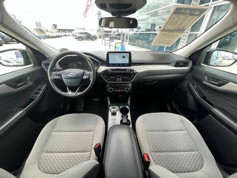 Used 2022 Ford Escape SE w/ SE Sport Appearance Package FWD image 17
