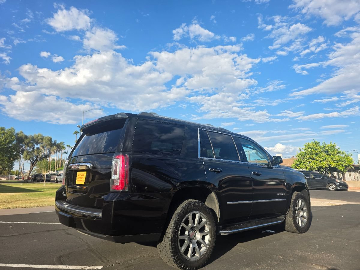 Used 2017 GMC Yukon Denali w/ Open Road Package AWD/4WD image 8