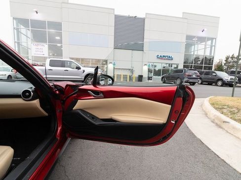 Used 2020 MAZDA MX-5 Miata RF Grand Touring image 41