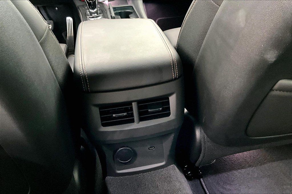 Used 2026 Cadillac CT5 V w/ Technology Package RWD image 30