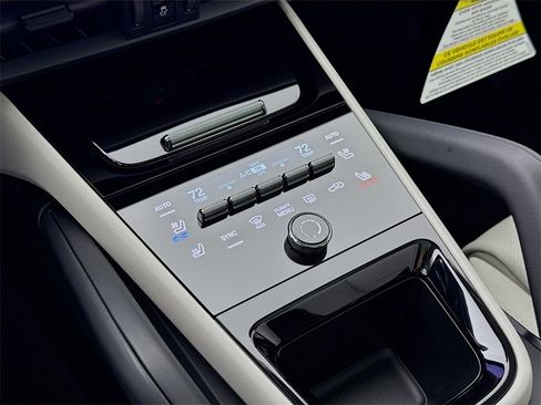 New 2026 Porsche Cayenne E-Hybrid Coupe image 22