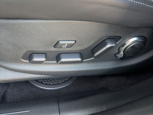 New 2025 Genesis GV70 3.5T Sport w/ Sport Advanced Package image 18