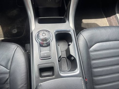 Used 2017 Ford Fusion SE FWD image 28