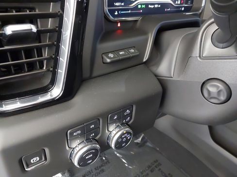 Used 2025 GMC Sierra 1500 Denali w/ Denali Reserve Package AWD/4WD image 24