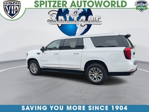 Used 2025 GMC Yukon XL Denali AWD/4WD image 7