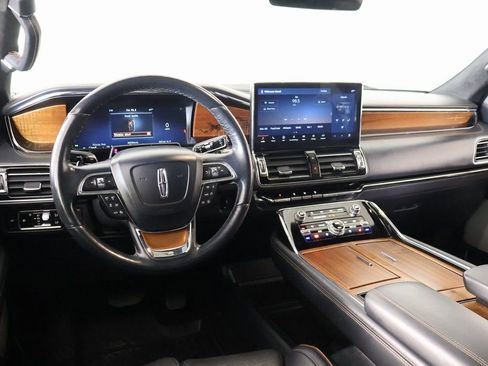 Used 2023 Lincoln Navigator L Black Label image 2