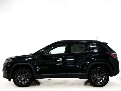 New 2026 Jeep Compass Latitude w/ Sun and Sound Group image 6