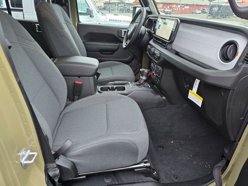 New 2025 Jeep Gladiator Willys image 12